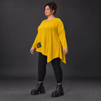 Feinstrickshirt in Gelb mit asymmetrischem Zipfelsaum Langarm und Rundhalsausschnitt