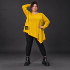 Feinstrickshirt in Gelb mit asymmetrischem Zipfelsaum Langarm und Rundhalsausschnitt