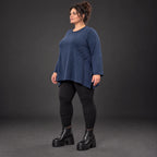 Langarmshirt aus flauschigem Feinstrick in Blau/Weiß gemustert mit fließender A-Linie