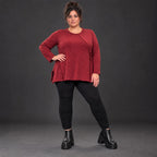 Flauschiges Feinstrickshirt in Rot/Weiß mit Rundhalsausschnitt und A-Linie aus Italien