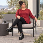 Flauschiges Feinstrickshirt in Rot/Weiß mit Rundhalsausschnitt und A-Linie aus Italien