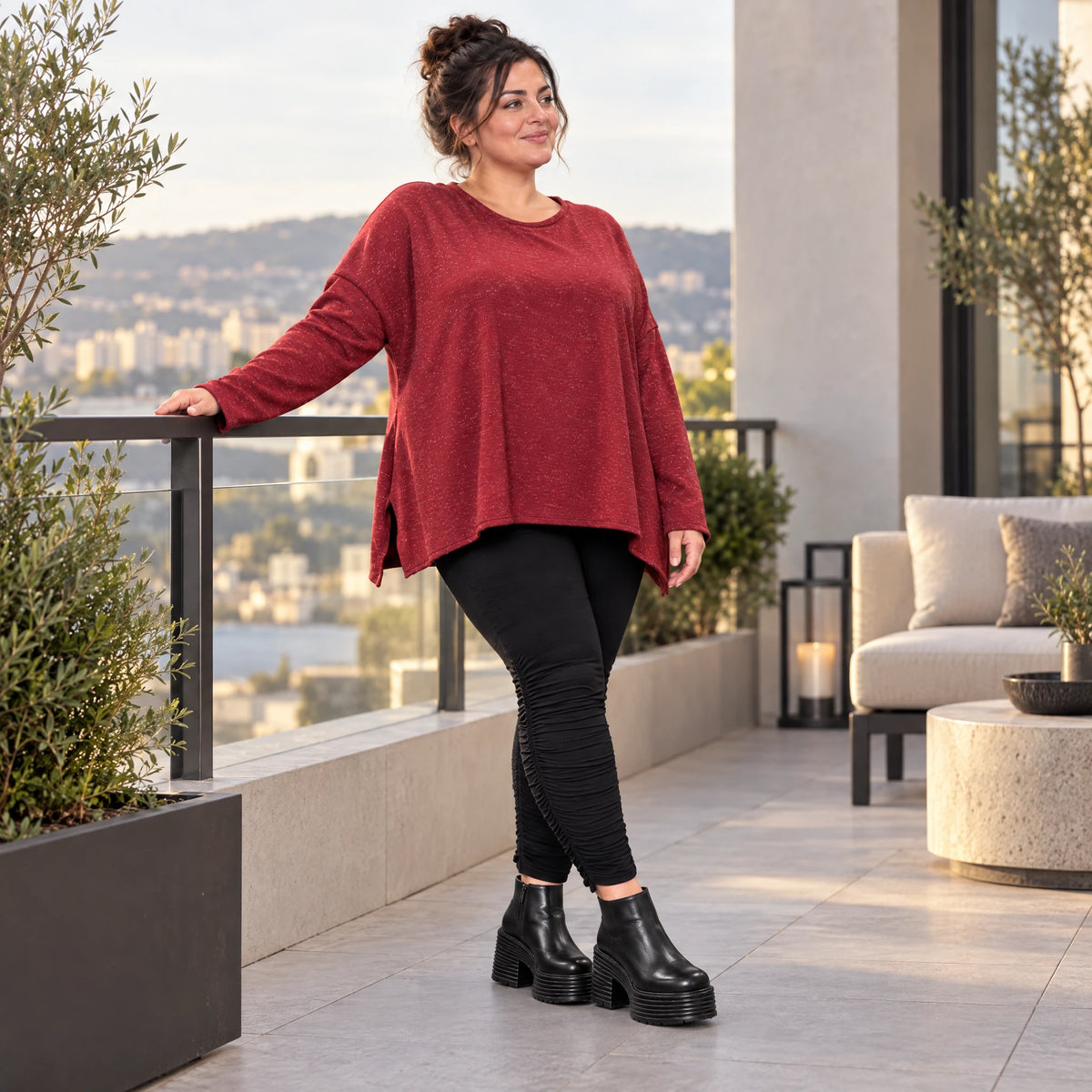 Feinstrickshirt in Rot/Weiß mit flauschigem Garn in A-Linie und Rundhalsausschnitt