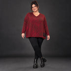 Flauschiger Feinstrickpullover in Rot/Braun mit V-Ausschnitt und kastigem Schnitt