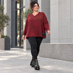 Flauschiger Feinstrickpullover in Rot/Braun mit V-Ausschnitt und kastigem Schnitt