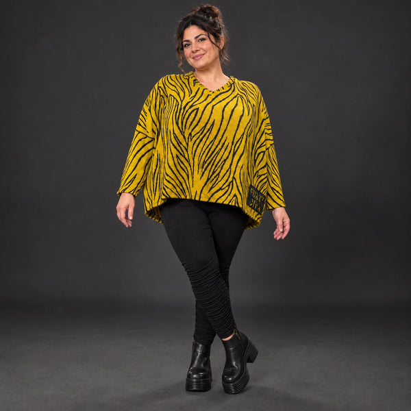 Kastiges Strickshirt mit Zebramuster in Gelb/Schwarz aus weichem flauschigem Feinstrick