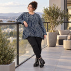 Langarmshirt aus weichem Feinstrick in Blau/Grau mit A-Linie und seitlichen Schlitzen