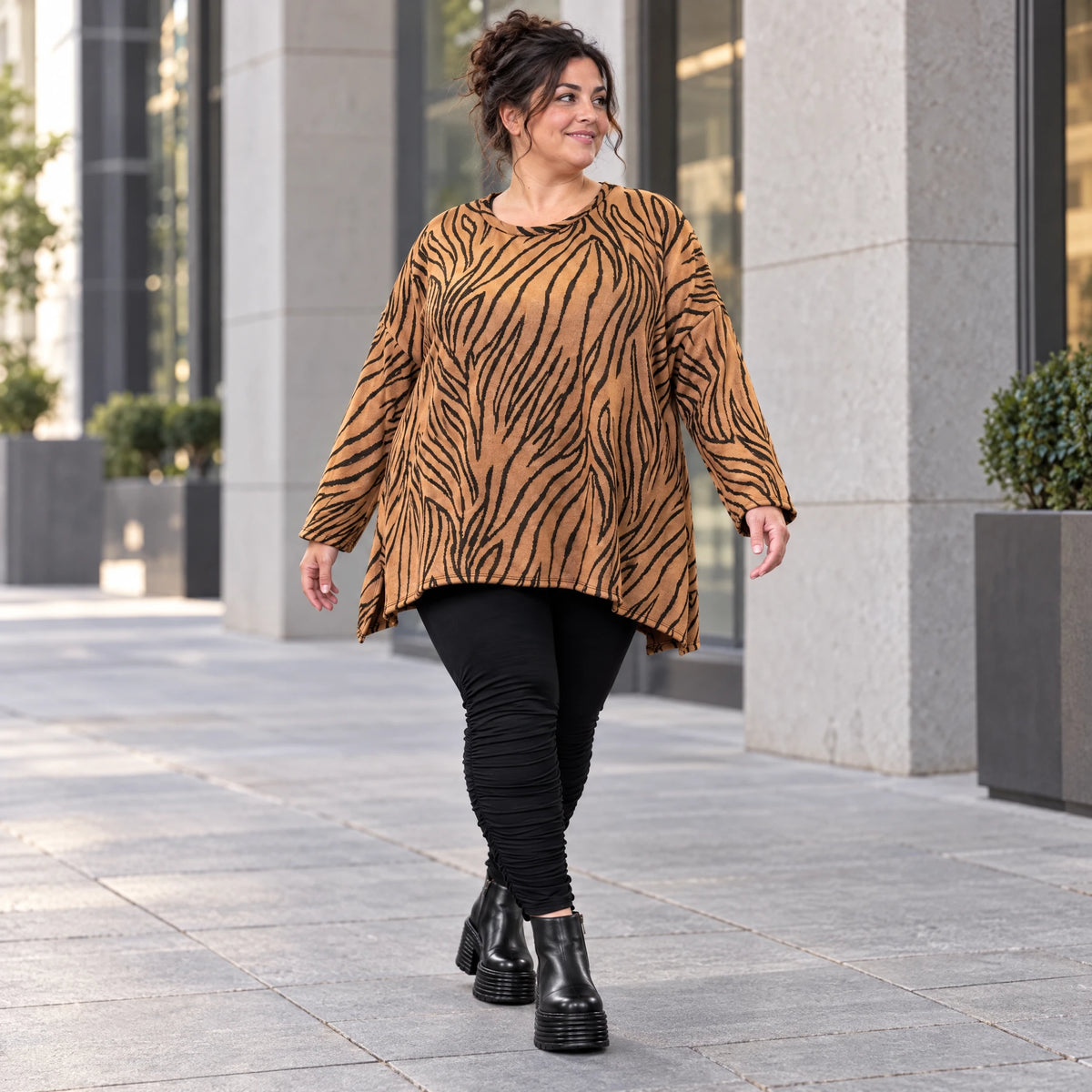 Feinstrickshirt in Braun/Schoko mit fließender A-Linie weich und flauschig aus Italien