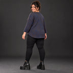 Weiches Langarmshirt in Blau/Braun aus Feinstrick mit Flauschgarn und Rundhalsausschnitt