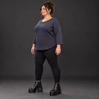 Weiches Langarmshirt in Blau/Braun aus Feinstrick mit Flauschgarn und Rundhalsausschnitt