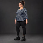 Langarmshirt aus flauschigem Feinstrick in Blau/Grau mit lockerer gerundeter Schnittform