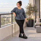 Langarmshirt aus flauschigem Feinstrick in Blau/Grau mit lockerer gerundeter Schnittform