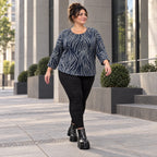 Langarmshirt aus flauschigem Feinstrick in Blau/Grau mit lockerer gerundeter Schnittform