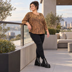 Italienisches Feinstrickshirt in Braun/Schoko aus flauschigem Garn mit lockerer Passform