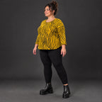 Flauschiges Strickoberteil Gelb/Schwarz mit Rundhalsausschnitt und aufgesetzten Taschen