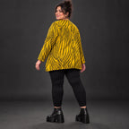 Kuscheliges Langarmshirt aus flauschigem Feinstrick in A-Linie mit Gelb/Schwarz Muster