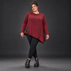 Langarmshirt aus flauschigem Feinstrick in Rot/Braun mit asymmetrischem Zipfelsaum