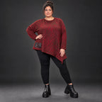 Langarmshirt aus flauschigem Feinstrick in Rot/Braun mit asymmetrischem Zipfelsaum