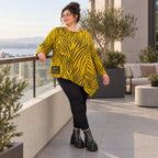 Feinstrickshirt in Gelb/Schwarz mit asymmetrischem Zipfelsaum und flauschigem Garn