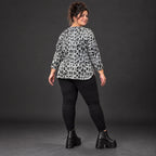 Flauschiges Langarmshirt in Grau/Schwarz meliert mit aufgesetzten Taschen aus Italien