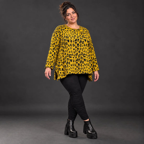 Weiches Langarmshirt aus flauschigem Feinstrick in Gelb/Schwarz mit ausgestellter A-Linie
