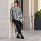 Langarmshirt Feinstrick in Grau/Schwarz mit asymmetrischem Zipfelsaum und weichem Garn