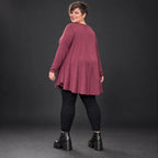 Bequemes Langarmshirt in sattem Bordeaux aus weichem Modal Stretch mit gerundeter Form