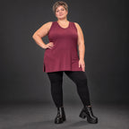 Ärmelloses Top in Bordeaux aus Modalstretch mit geradem Schnitt und Seitenschlitzen