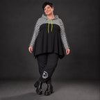 Gestreifter Überwurf mit Kapuze aus weichem Stretchjersey in Gelb/Schwarz/Weiß und Langarm