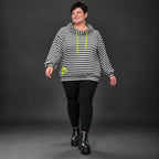 Hoody in Gelb/Schwarz/Weiß aus weichem Stretchjersey mit gerafften Ärmeln und Tunnelzug
