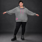 Gestreifter Hoodie in Schwarz/Weiß/Pink aus Stretchjersey mit Kapuze und gerafften Ärmeln