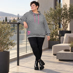 Gestreifter Hoodie in Schwarz/Weiß/Pink aus Stretchjersey mit Kapuze und gerafften Ärmeln