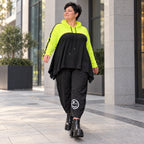 Lässiger Überwurf in leuchtendem Neongelb aus weichem Stretchjersey mit warmer Kapuze