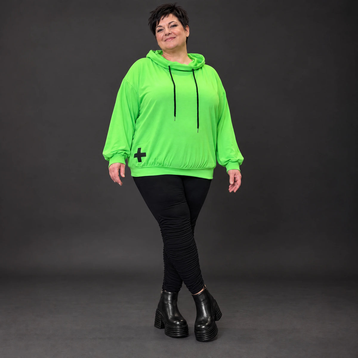 Grüner Hoody aus weichem Baumwolljersey mit Stretch Kapuze und gerader Schnittform