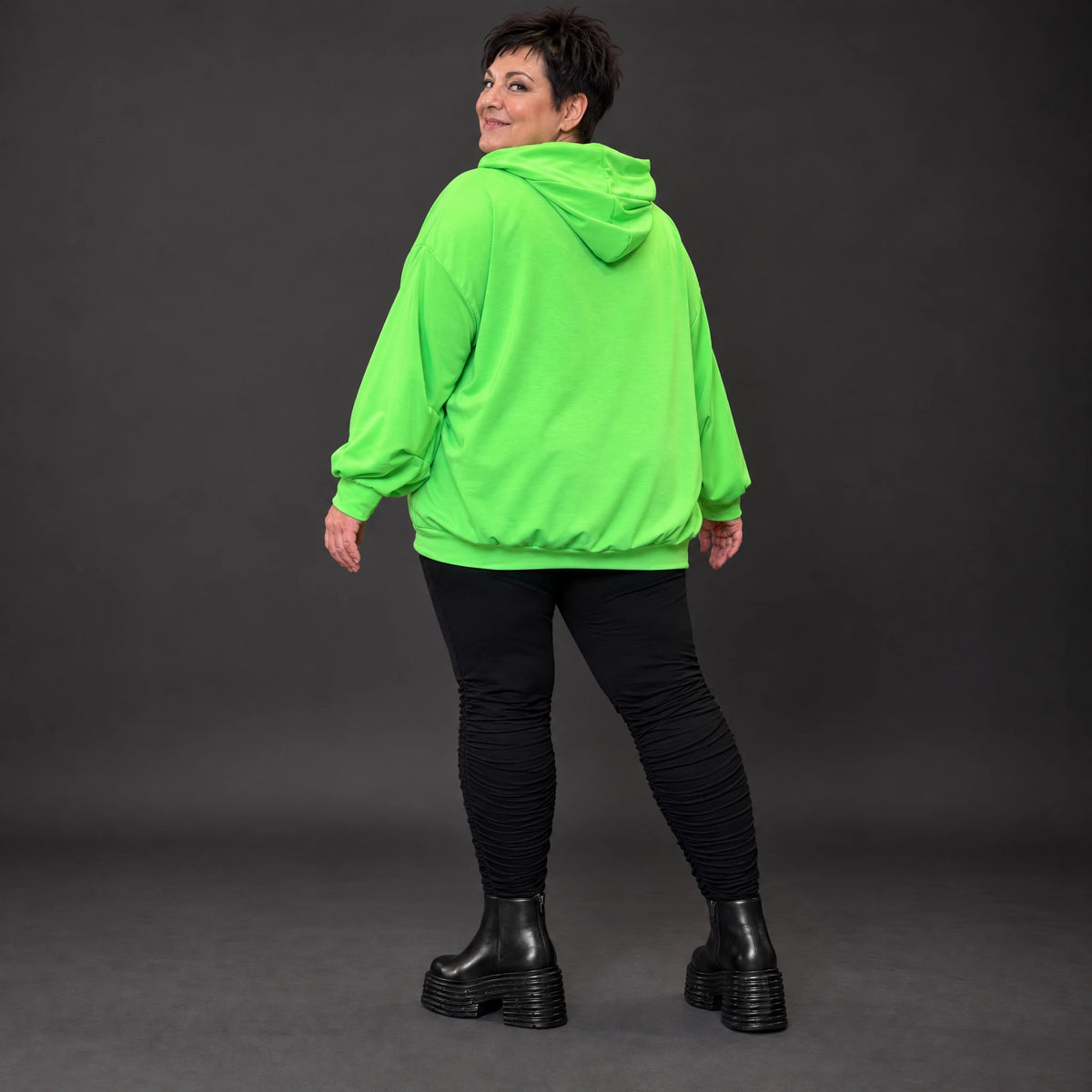 Grüner Hoody aus weichem Baumwolljersey mit Stretch Kapuze und gerader Schnittform