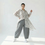Oversize Bluse in A Form mit Scribble Print und seidig leichter Viskose für große Größen von AKH Premium bei Modeare online shoppen edelmix