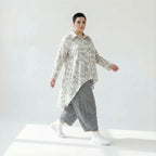 Oversize Vokuhila Bluse in Seiden-Optik für große Größen von AKH Premium – curated by Modeare Onlineshop – jetzt entdecken in großen Größen