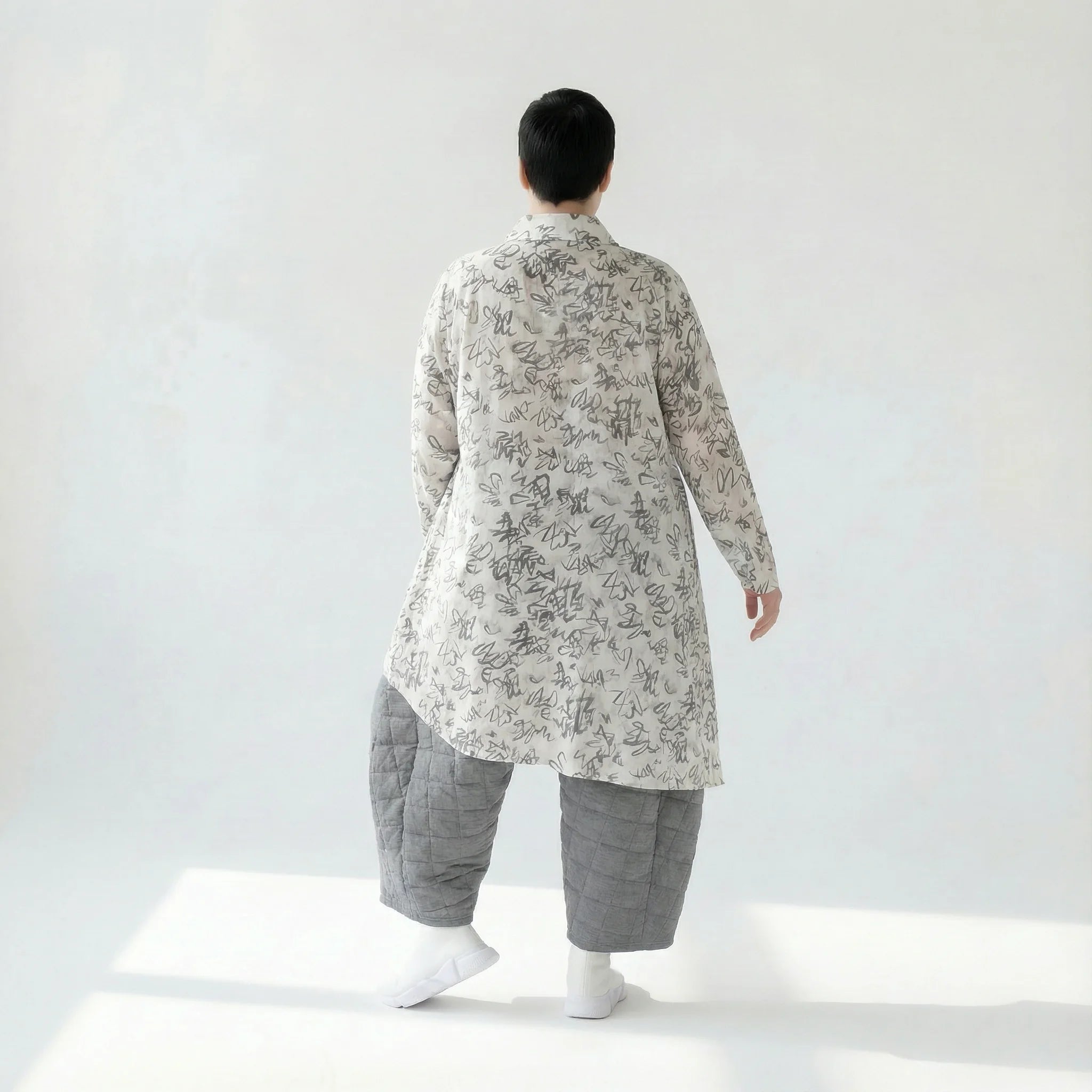 Oversize Vokuhila Bluse in Seiden-Optik für große Größen von AKH Premium – curated by Modeare Onlineshop – jetzt entdecken in großen Größen