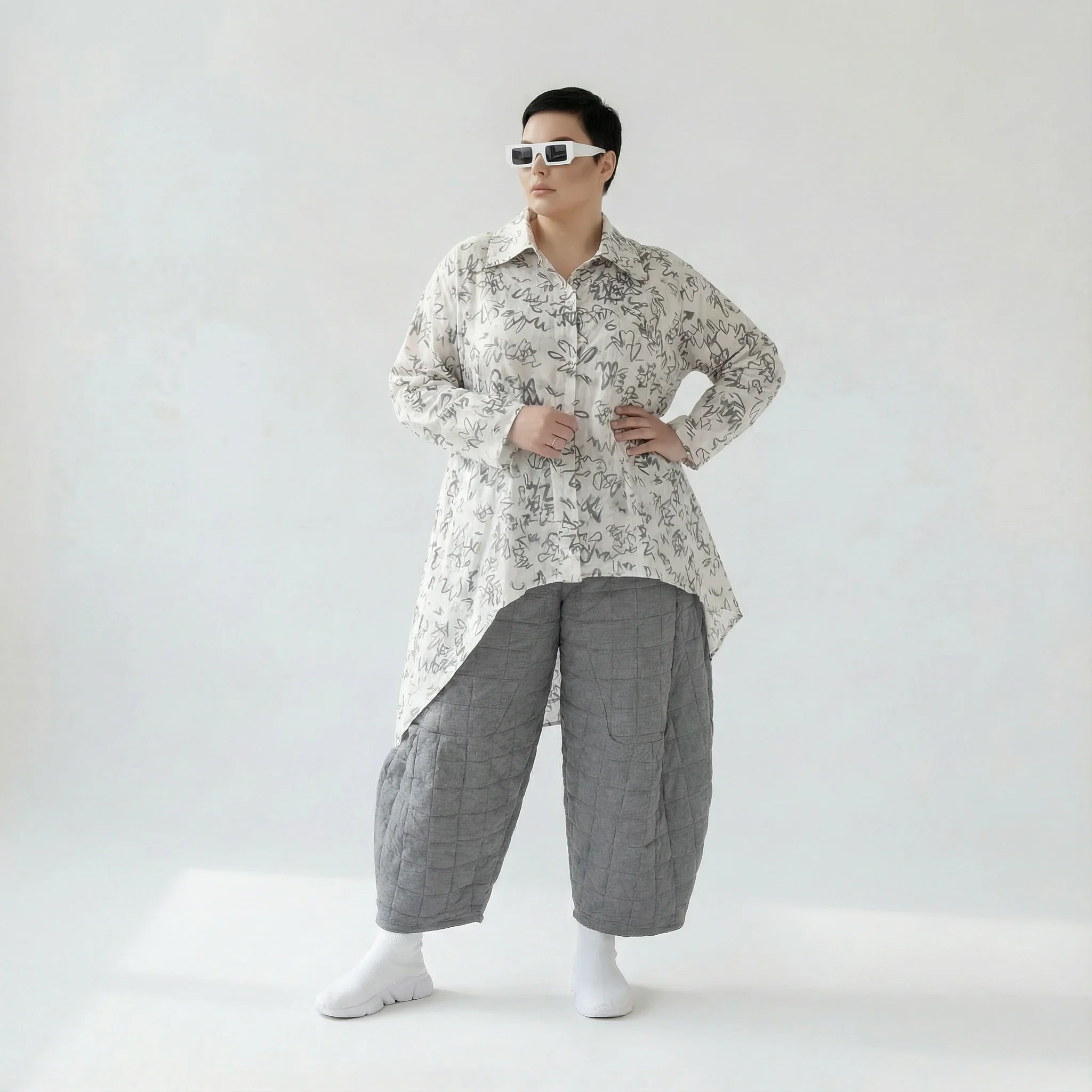 Oversize Vokuhila Bluse in Seiden-Optik für große Größen von AKH Premium – curated by Modeare Onlineshop – jetzt entdecken in großen Größen