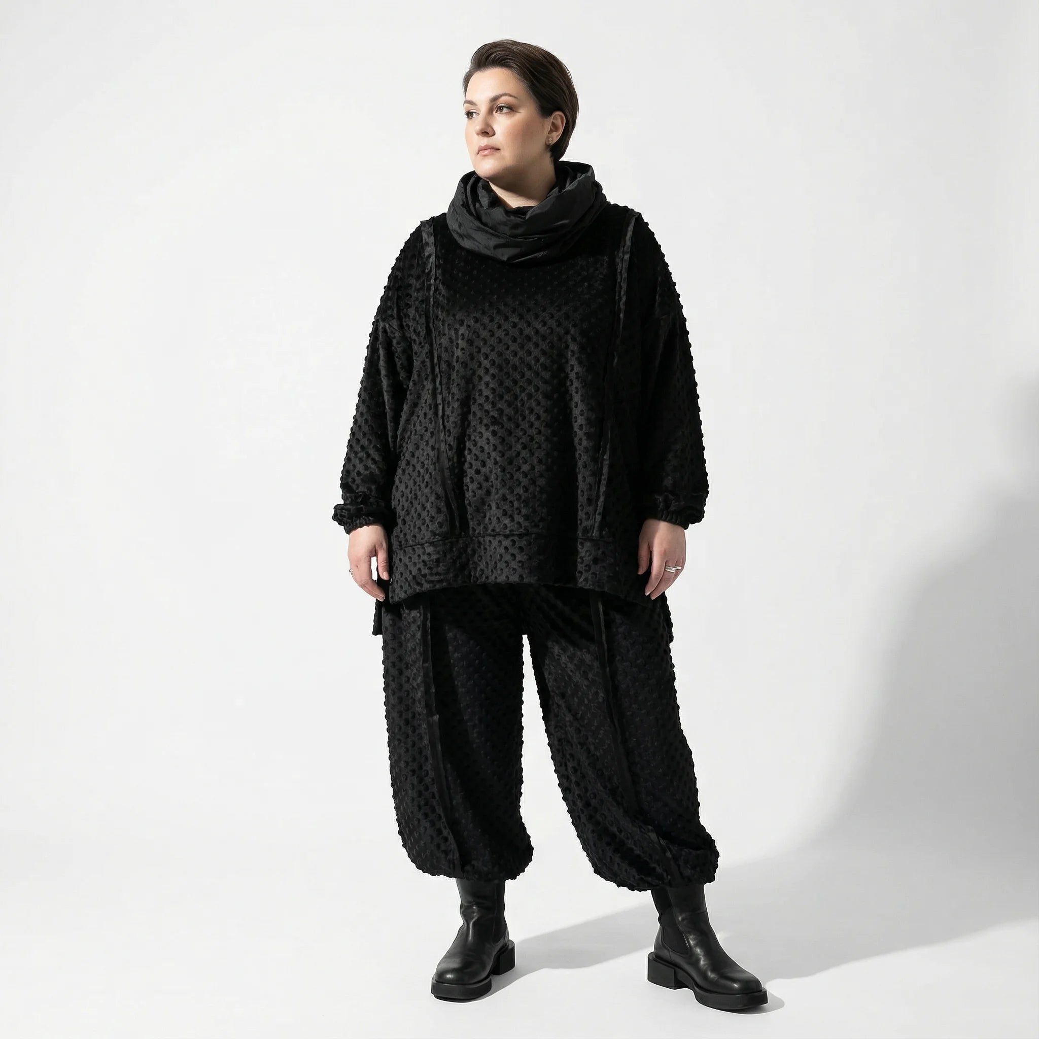 Oversize Velours Big Shirt Damen Winter weich Punkte Struktur AKH Premium Modeare Avantgarde Lagenlook