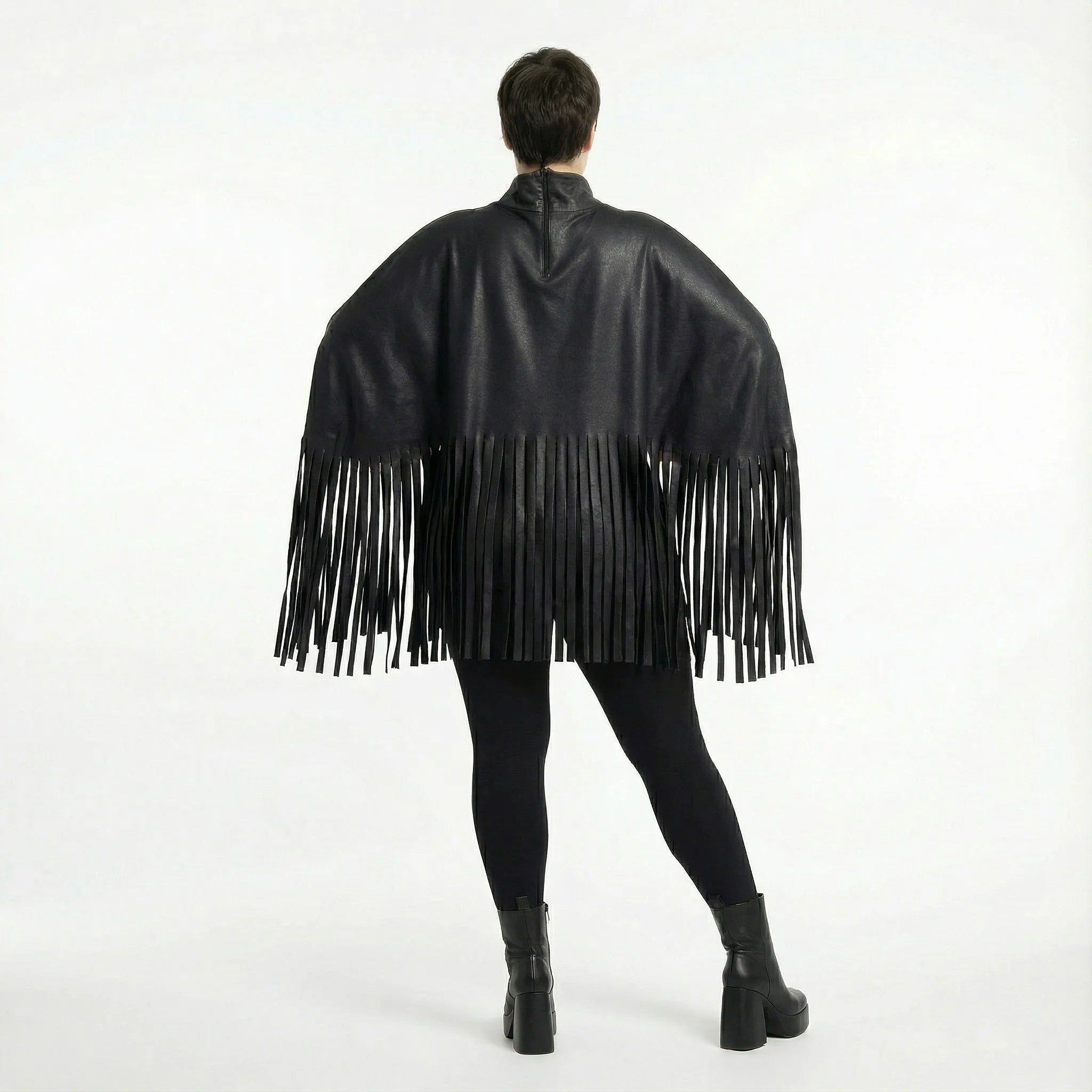 Kastiges Oversize Shirt aus Lederimitat mit Fransen Winter Look AKH Premium Modeare