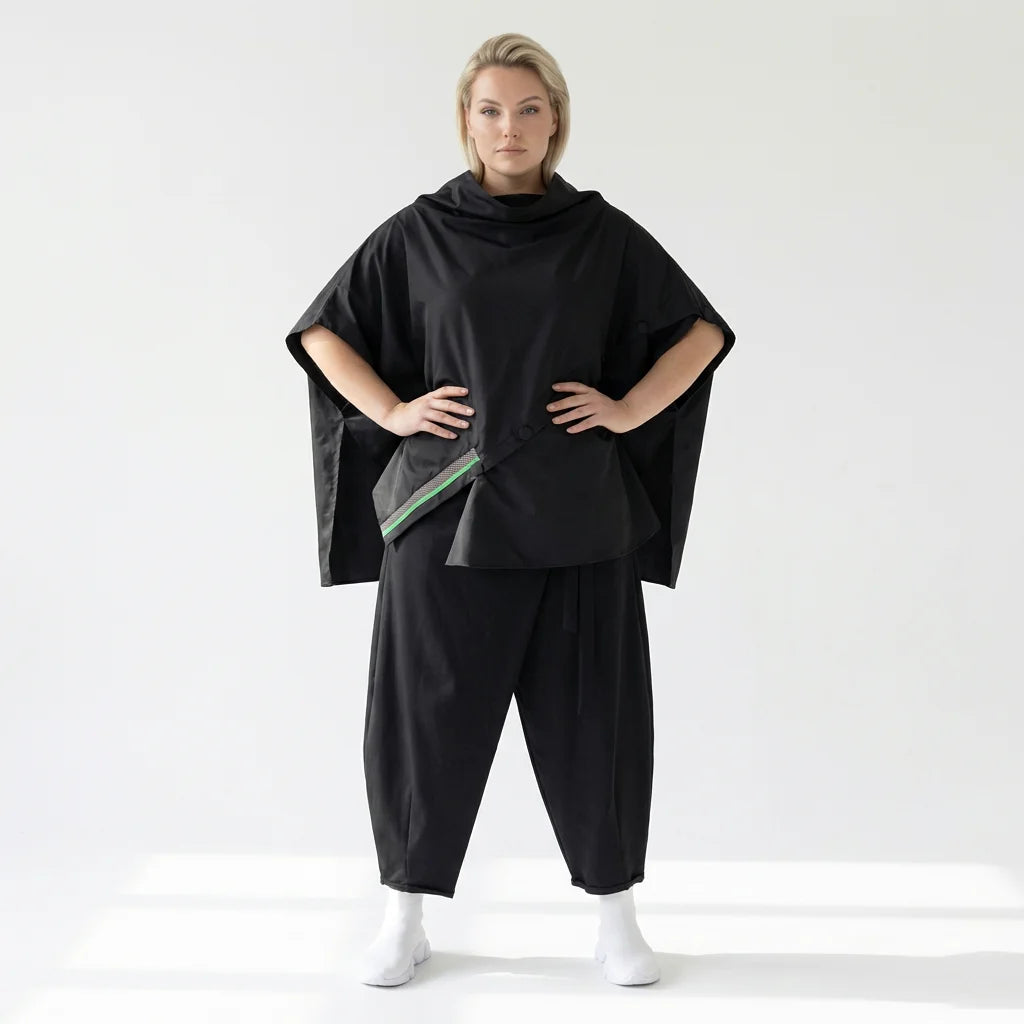 Schwarze Oversize-Hose mit Lagenoptik und Bindeband aus weichem French Terry