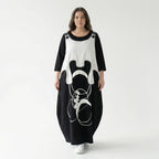Schwarzes Oversizekleid mit weißem Grafikprint Layerlook Rundhals aus Viskosestretch