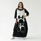 Schwarzes Oversizekleid mit weißem Grafikprint Layerlook Rundhals aus Viskosestretch