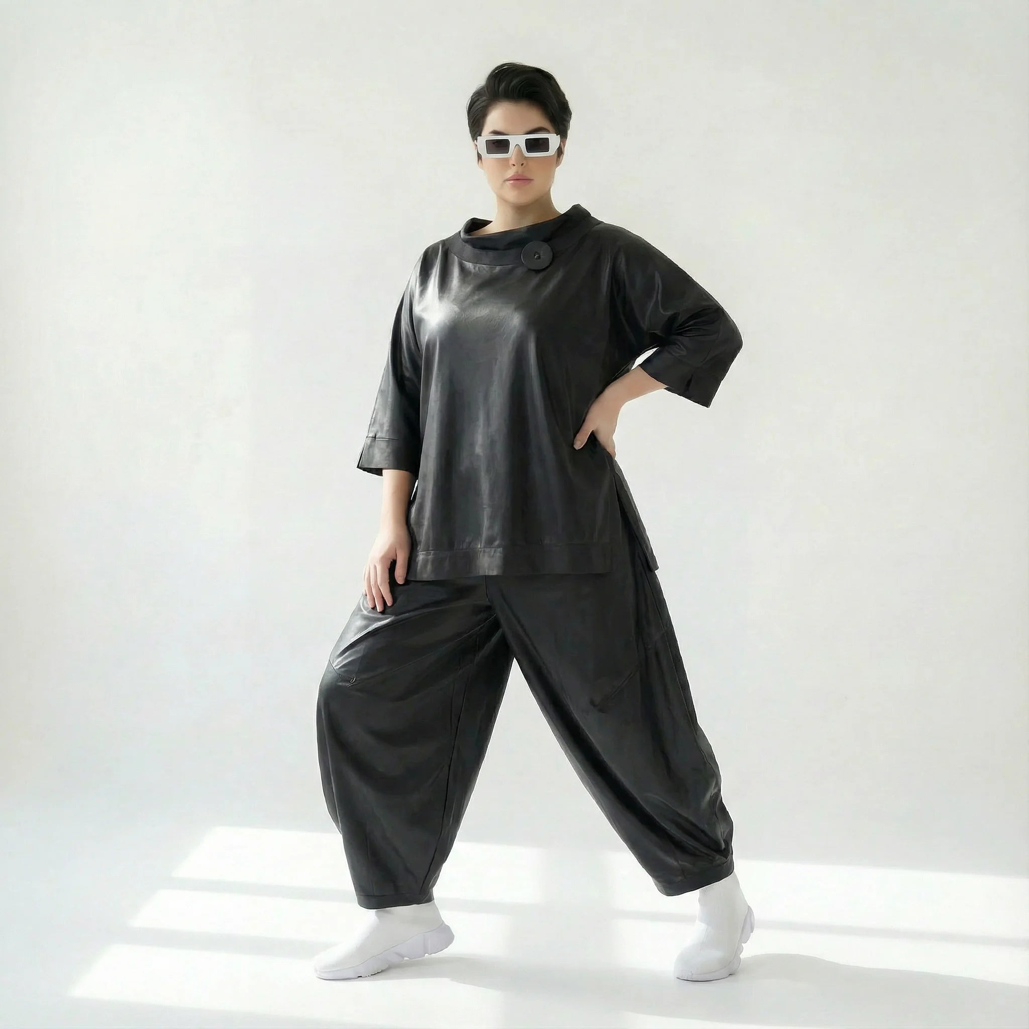 Oversize Ballonhose in Lederoptik mit Soft Wash Finish und elastischem Bund