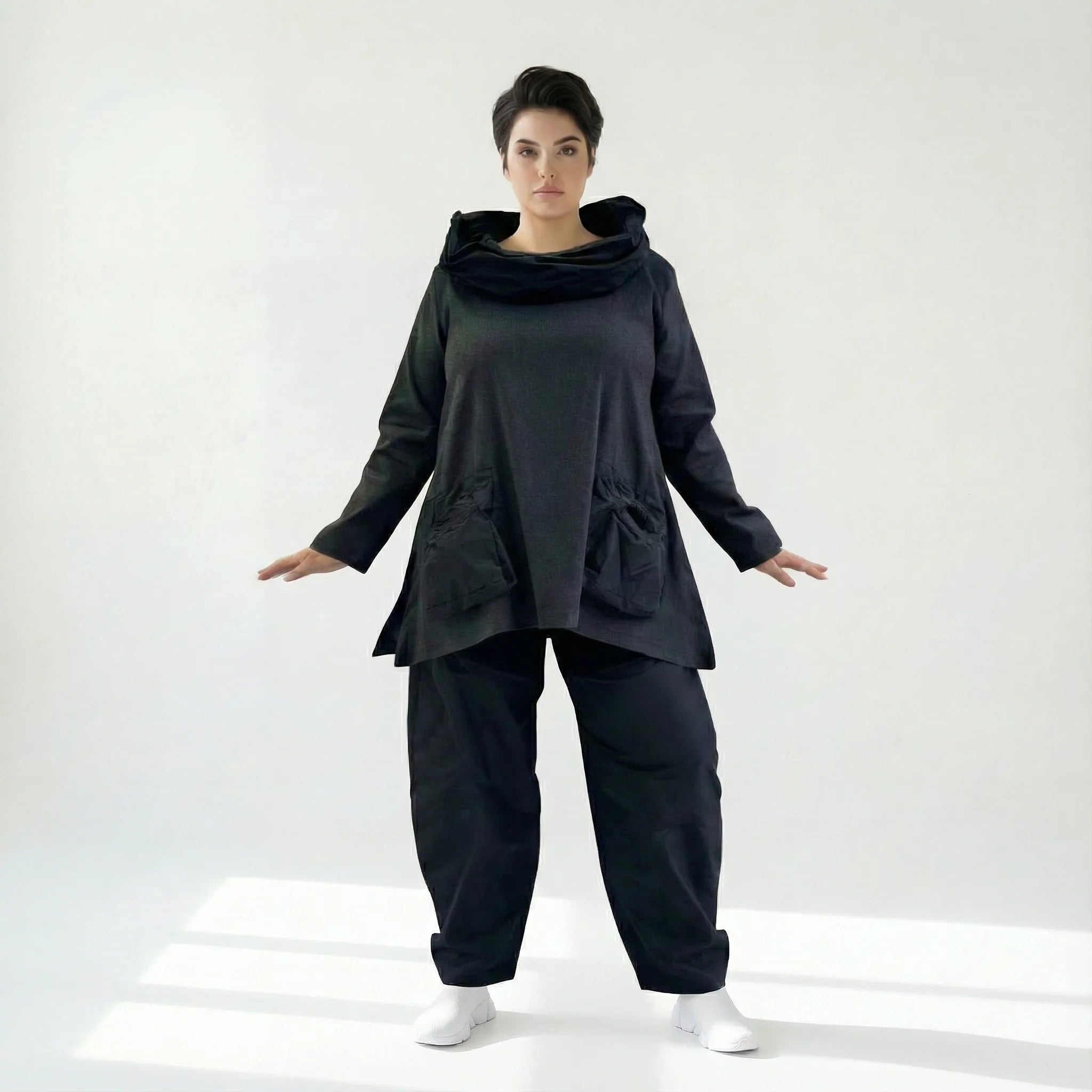 Oversize Tunika in A-Form mit weitem Kragen und aufgesetzten Taschen im Lagenlook