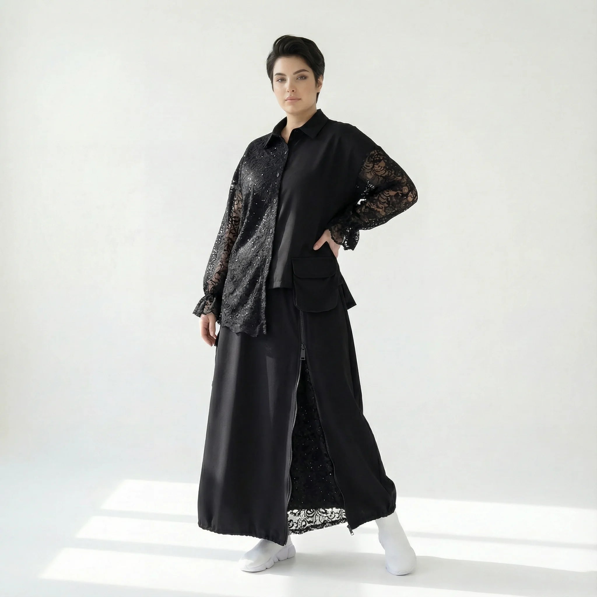 MODEARE - Zweiteiliges Oversize-Set mit Spitze: Schwarze Bluse & weiter Rock in Lagenoptik