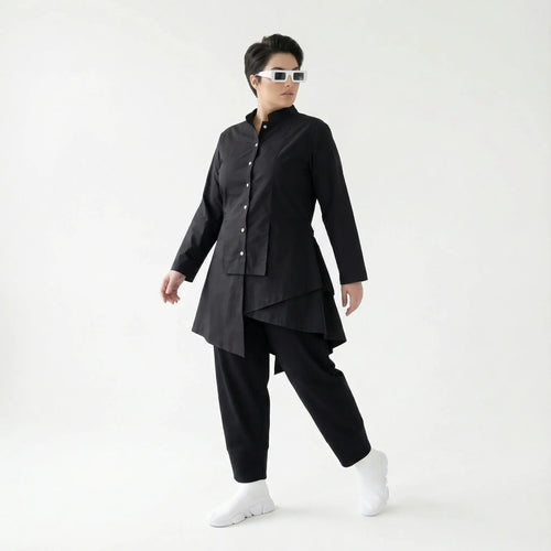 MODEARE - Avantgarde Set aus asymmetrischer Bluse, Weste mit Bindung und weiter Popeline-Hose
