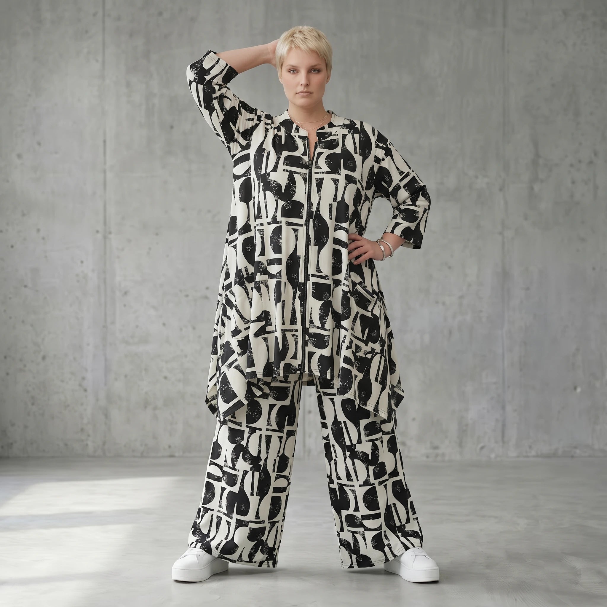 Oversize Slinky Set mit A-Form Jacke und Palazzo Hose von AKH Fashion exklusiv bei Modeare für moderne Lagenlook Styles