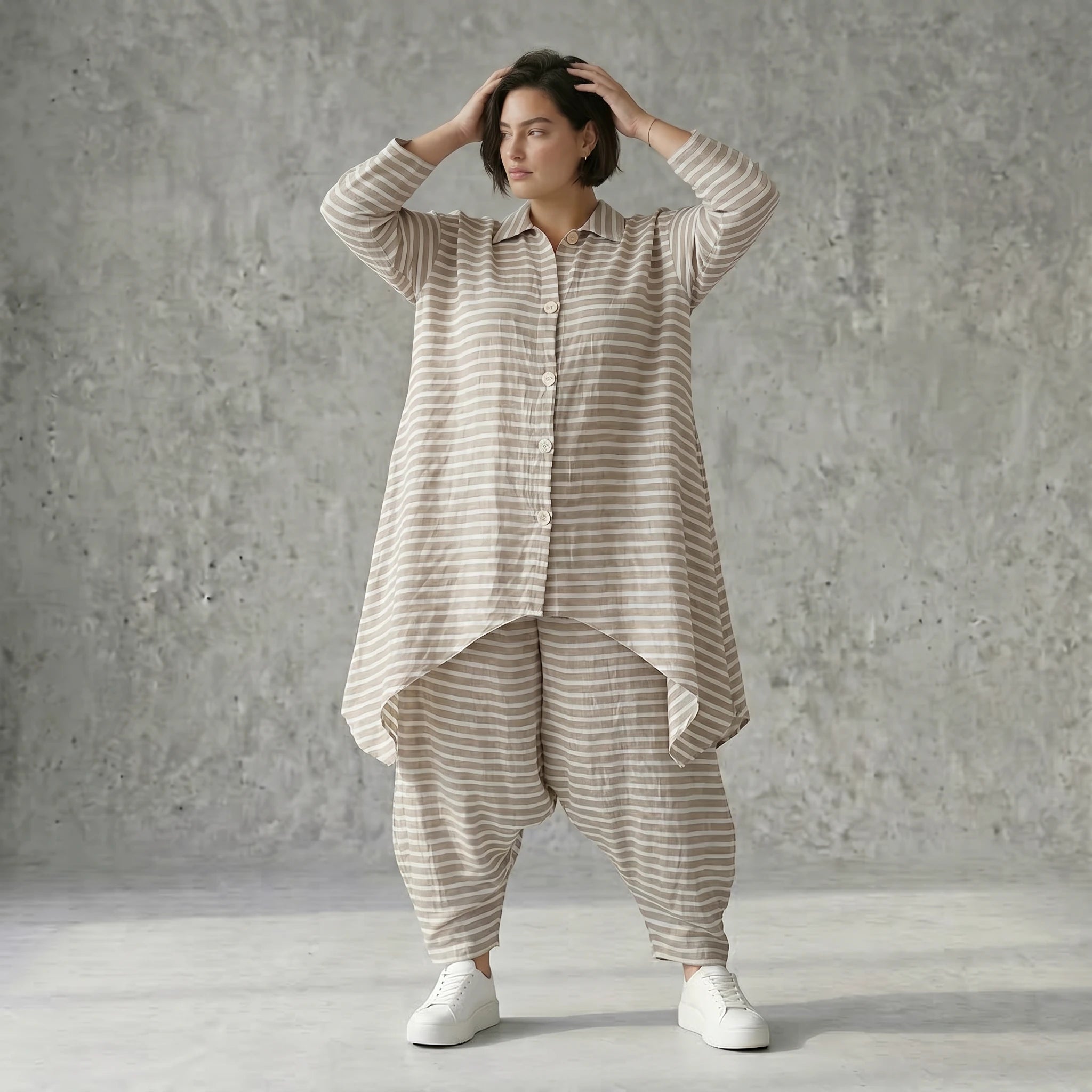 Oversize Zipfel Jacke Sand Weiß Streifen Leinen Optik Sommer Lagenlook AKH Fashion bei Modeare luftig modern