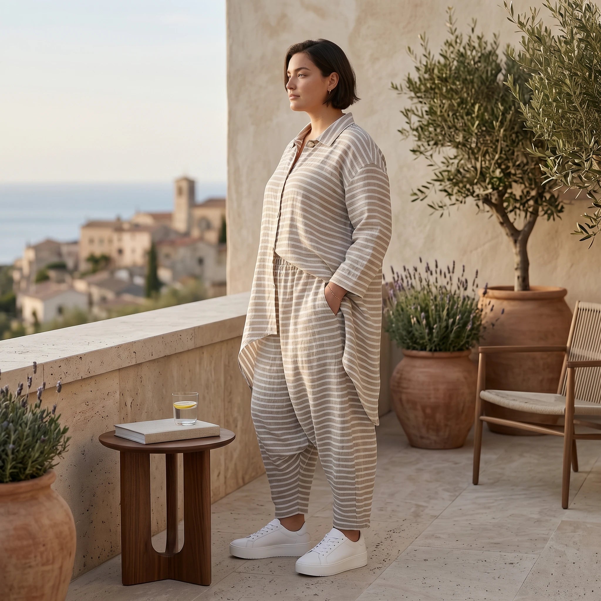 Oversize Zipfel Jacke Sand Weiß Streifen Leinen Optik Sommer Lagenlook AKH Fashion bei Modeare luftig modern
